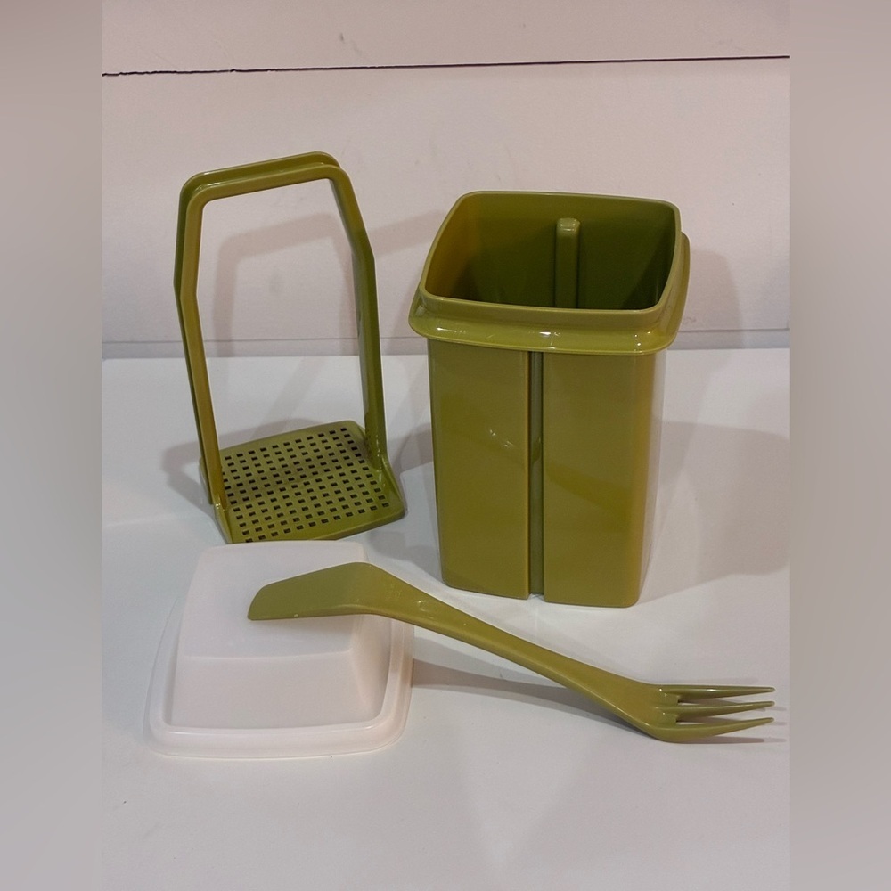 Tupperware Pick-a-Deli container, a pickle keeper. Vintage olive green. W/Fork - Picture 3 of 3
